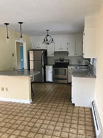 8 Bucciarelli Ln, Norwalk, Ct 06850 in Norwalk, CT (Photo 2 of 6)