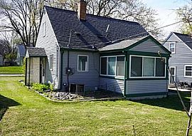 2835 Edgewood Ave S, Saint Louis Park, Mn 55426  House For Rent in Saint Louis Park, MN (Photo 2 of 11)