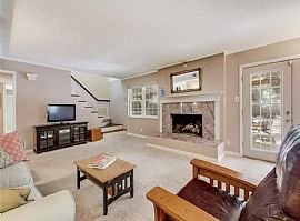 5 Bedroom Home in Austin, TX (Photo 3 of 7)