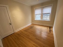  2029 W Jarvis Ave Apt 3, Chicago, Il 60645  in Chicago, IL (Photo 9 of 12)