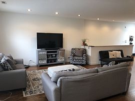  3824 N Ashland Ave Apt 3, Chicago, Il 60613  in Chicago, IL (Photo 4 of 11)