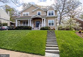 4 Bedrooms House in Arlington, VA