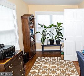 4 Bedrooms House in Arlington, VA (Photo 4 of 12)