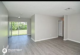 Miami 3 Bedroom House  in Miami, FL (Photo 3 of 8)