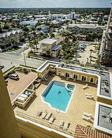 Amazing 3 Bedroom Condo at Jacksonville Beach in Jacksonville Beach, FL (Photo 8 of 11)