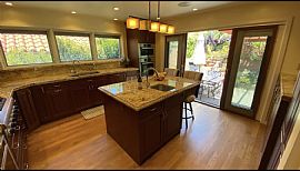 Amazing 3 Bedroom Home Oakland in Oakland, CA (Photo 6 of 6)