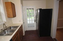 Nice and Comfortable House. 7740 Blackberry Ave, Saint Louis, M in Saint Louis, MO (Photo 5 of 12)