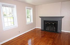 Nice and Comfortable House. 7740 Blackberry Ave, Saint Louis, M in Saint Louis, MO (Photo 7 of 12)