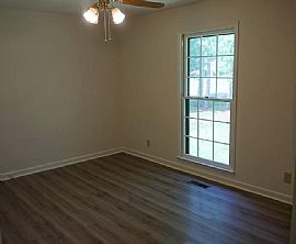 898 Pine Grove Rd, Harvest, Al 35749 in Harvest, AL (Photo 4 of 12)