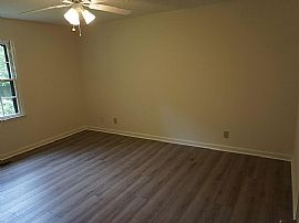 898 Pine Grove Rd, Harvest, Al 35749 in Harvest, AL (Photo 7 of 12)