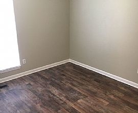 2015 Palmer Ave, Leeds, Al 35094 in Leeds, AL (Photo 7 of 9)