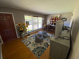 411 W Edison Ave, Muscle Shoals, Al 35661 in Muscle Shoals, AL (Photo 6 of 12)