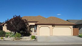 Comfortable House. 1053 Pepper Ln, Fernley, Nv 89408 in Fernley, NV