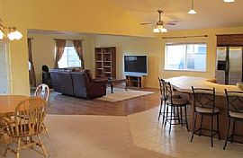 Comfortable House. 1053 Pepper Ln, Fernley, Nv 89408 in Fernley, NV (Photo 2 of 5)