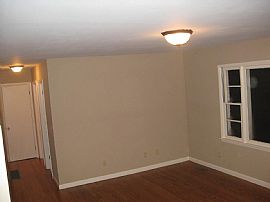 857 Bruce St, London, Ky 40741  in London, KY (Photo 5 of 10)