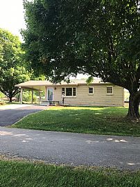 857 Bruce St, London, Ky 40741  in London, KY (Photo 8 of 10)