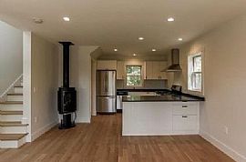 Lovely and Peaceful 1 Bedroom House. 15 Cedar Point Rd, Durham, in Durham, NH (Photo 3 of 11)