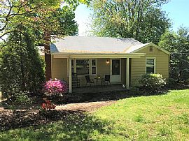 7802 Vine Crest Ave, Lyndon, Ky 40222 Rent$700 Anddep $700 in Lyndon, KY