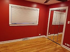 Charming 3 Bedroom Home in Chicago, IL (Photo 7 of 9)