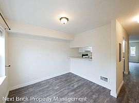 Charming 3 Bedroom Home in Seattle, WA (Photo 5 of 8)