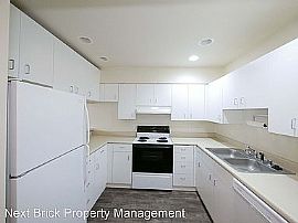 Charming 3 Bedroom Home in Seattle, WA (Photo 6 of 8)