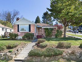 Charming 3 Bedroom Home in Seattle, WA