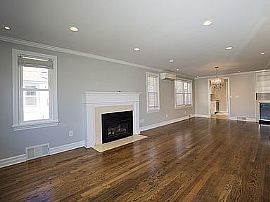 Charming 3 Bedroom Home in Seattle, WA (Photo 4 of 11)