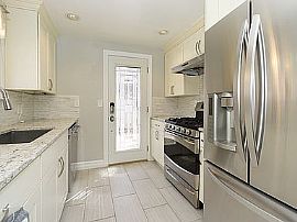 Charming 3 Bedroom Home in Seattle, WA (Photo 6 of 11)