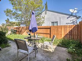 Lovely Fully Updated Colonial Village Duplex in Sacramento, CA (Photo 10 of 10)