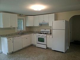 38 Chestnut Hill Rd, Chepachet, Ri 02814 in Chepachet, RI (Photo 2 of 10)