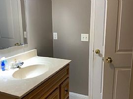 37 N Hull St, East Providence, Ri 02914 in East Providence, RI (Photo 7 of 12)