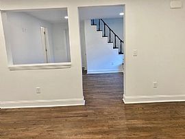 254 Metacom Ave, Warren, Ri 02885 in Warren, RI (Photo 2 of 10)