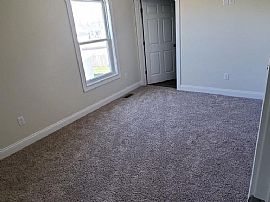 Charming Townhouse For You and Your Family  in Nicholasville, KY (Photo 2 of 7)