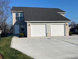 Charming Townhouse For You and Your Family  in Nicholasville, KY (Photo 7 of 7)