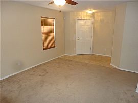 Convenience Living "3bedroom Rent House " in Tucson, AZ (Photo 3 of 5)