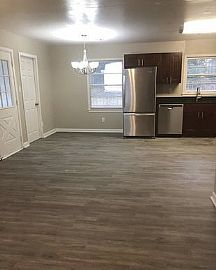 2 Bedrooms 2 Bathroom  Home  in Atlanta, GA (Photo 4 of 12)