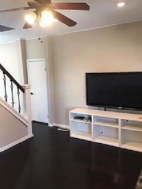 Beautiful 1 Bedroom 1.5 Bathroom  in Baltimore, MD (Photo 5 of 11)