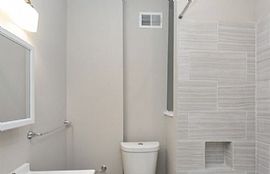 Lovely 3 Bedrooms 2 Bathroom Bathroom  in Baltimore, MD (Photo 4 of 12)