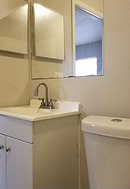  Beautiful 3 Bedrooms 2 Bathroom  in Tampa, FL (Photo 10 of 11)