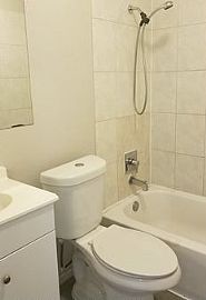  Beautiful 3 Bedrooms 2 Bathroom  in Tampa, FL (Photo 9 of 11)