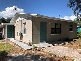 2 Bedrooms 1 Bathroom  in Tampa, FL (Photo 2 of 9)