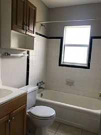 2 Bedrooms 1 Bathroom  in Tampa, FL (Photo 6 of 9)