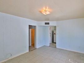 Gorgeous 2 Bedrooms 1.5bathroom  in Phoenix, AZ (Photo 3 of 11)