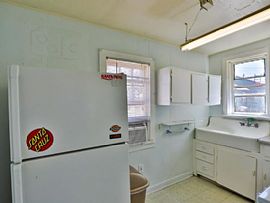 Gorgeous 2 Bedrooms 1.5bathroom  in Phoenix, AZ (Photo 6 of 11)