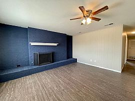 Good Looking House in Lubbock, TX (Photo 2 of 12)