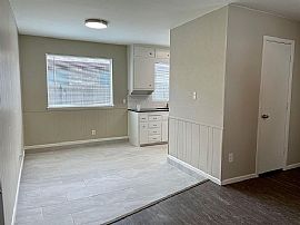 Good Looking House in Lubbock, TX (Photo 7 of 12)