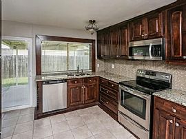 Charming 4 Bedroom 2 Bathroom House For Rent  in Grand Prairie, TX (Photo 5 of 12)