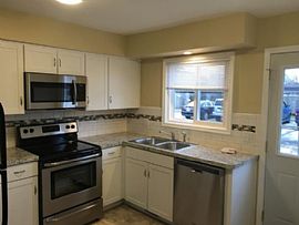 2 Bedrooms 1 Bath House For Rent,2341 Rockspring Rd, Toledo, Oh in Toledo, OH (Photo 10 of 12)