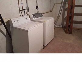 2 Bedrooms 1 Bath House For Rent,2341 Rockspring Rd, Toledo, Oh in Toledo, OH (Photo 11 of 12)