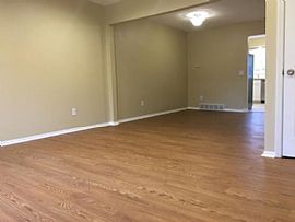 2 Bedrooms 1 Bath House For Rent,2341 Rockspring Rd, Toledo, Oh in Toledo, OH (Photo 6 of 12)